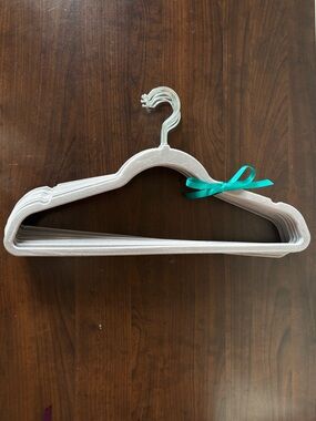 Velvet Non-Slip Clothing Hangers Light Gray